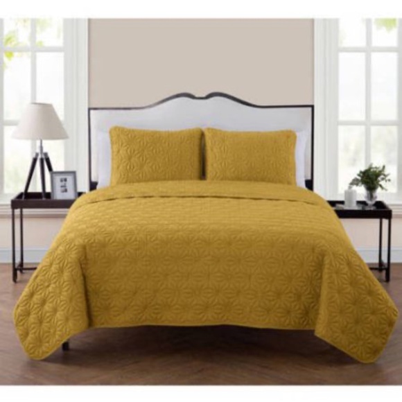 VCNY HOME Kaleidoscope 3-Pc. Full/Queen Quilt Set NWT